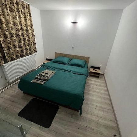 Garsoniera Casa Dragoeni, Targu Jiu Lejlighed Eksteriør billede